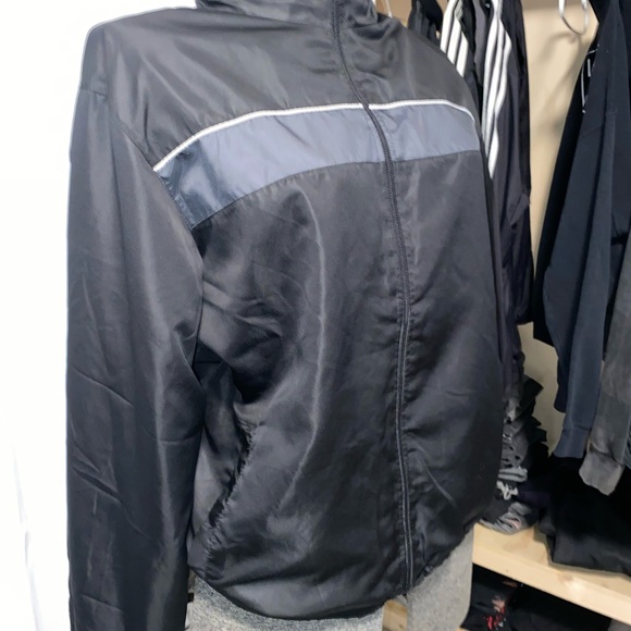 Starter Windbreaker - Picture 2 of 7